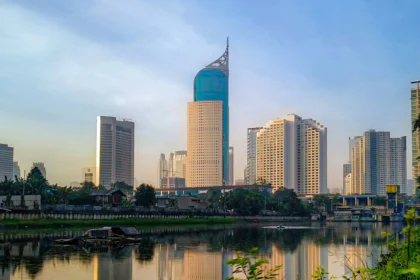 Gedung Pencakar Langit di Jakarta. (Sumber: Unsplash/Ache Dipro)