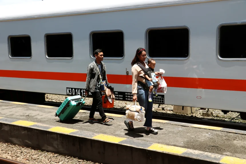 Prediksi Puncak arus mudik kereta api