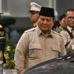 Presiden Prabowo Subianto menanti kedatangan para mantan presiden dan wakil presiden dalam silaturahmi di kompleks Istana Kepresidenan, Jakarta