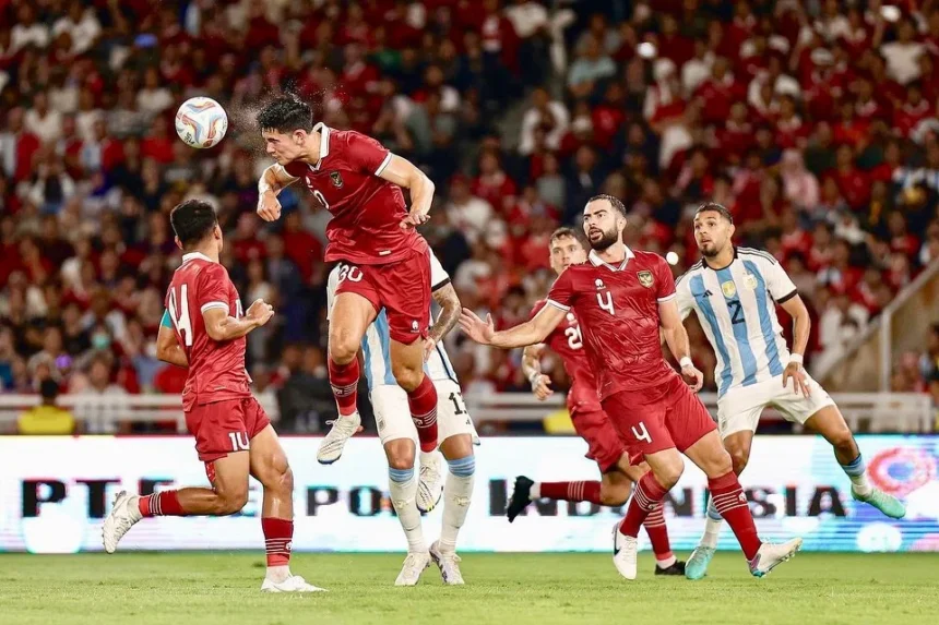 Ilustrasi saat Elkan Baggott bertanding