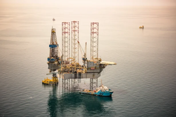 Pengeboran Minyak Lepas Pantai Hasbah terletak sekitar 150 km di timur laut Kota Industri Jubail di Teluk Arab.