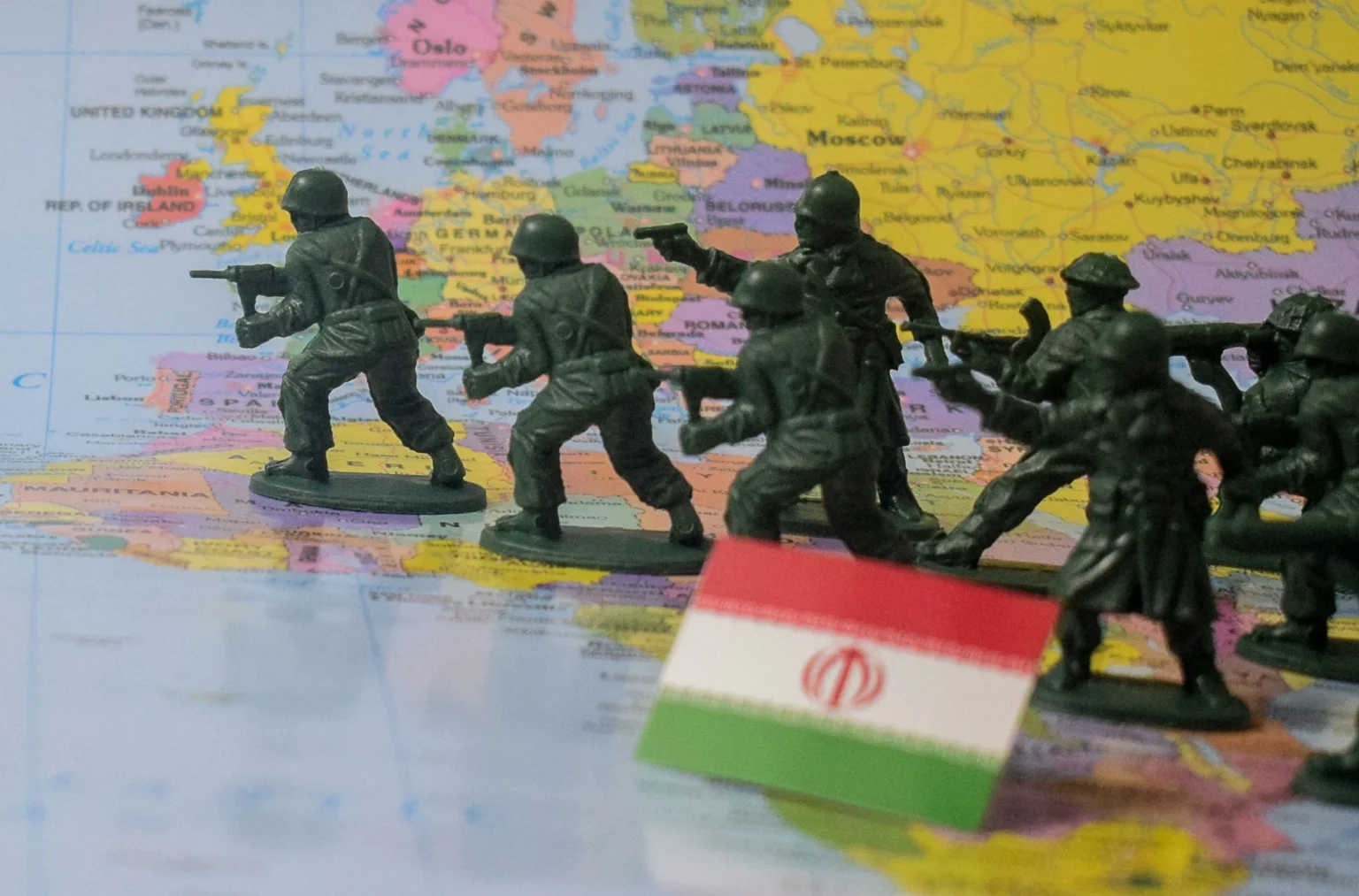 Ilustrasi perang AS-Israel vs Iran. (Sumber: Unsplash/Saifee Art)