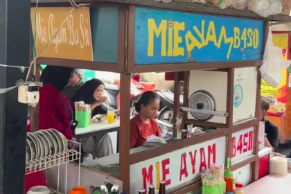Mie ayam ibu Sri Gondangdia