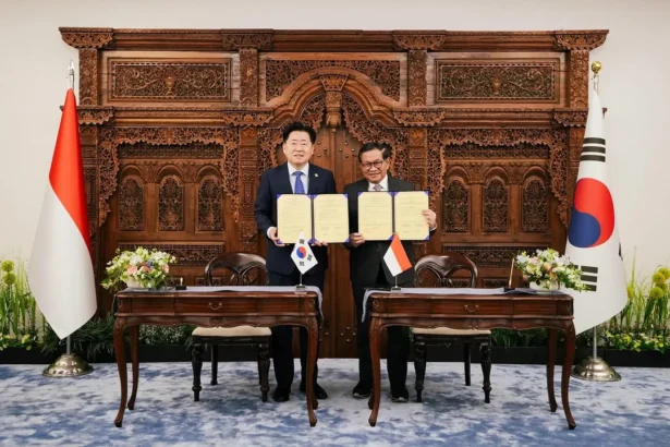 Gubernur DKI Jakarta dengan Gubernur Tokyo