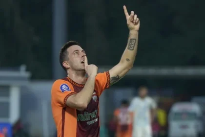 Selebrasi pemain Borneo FC usai mencetak gol