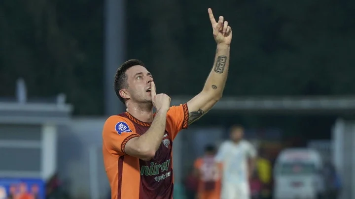 Selebrasi pemain Borneo FC usai mencetak gol