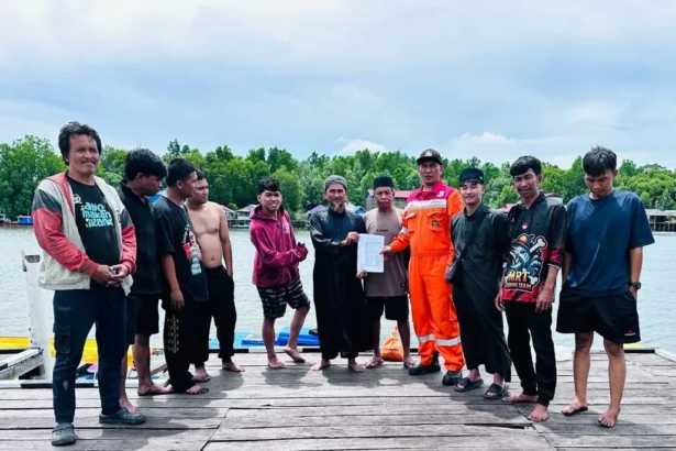 PT Pertamina Hulu Mahakam Selamatkan Tujuh Nelayan yang Terombang-ambing Selama Dua Hari di Selat Makassar