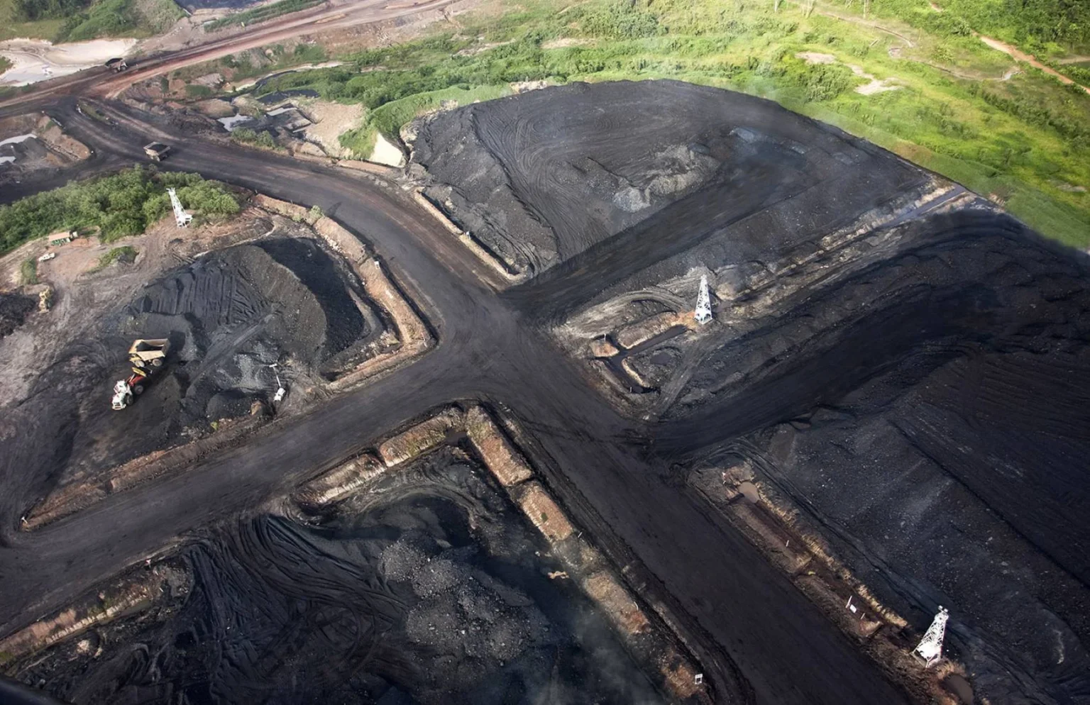 Pertambangan batu bara PT Kaltim Prima Coal (KPC), berlokasi di wilayah Sangatta, Kalimantan Timur, Indonesia