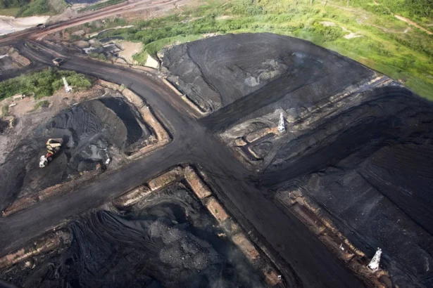 Pertambangan batu bara PT Kaltim Prima Coal (KPC), berlokasi di wilayah Sangatta, Kalimantan Timur, Indonesia