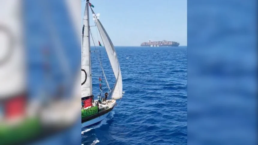 Armada Global Sumud Flotila halau kapal kargo Israel. (Sumber: X/@gbsumudflotilla)