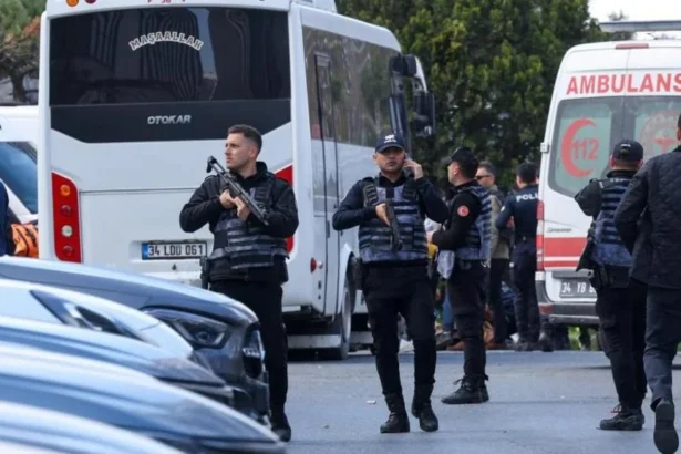 Aksi baku tembak di Kedubes Israel di Istambul Tukiye. (Sumber: X/ @sajjadkazmi946)
