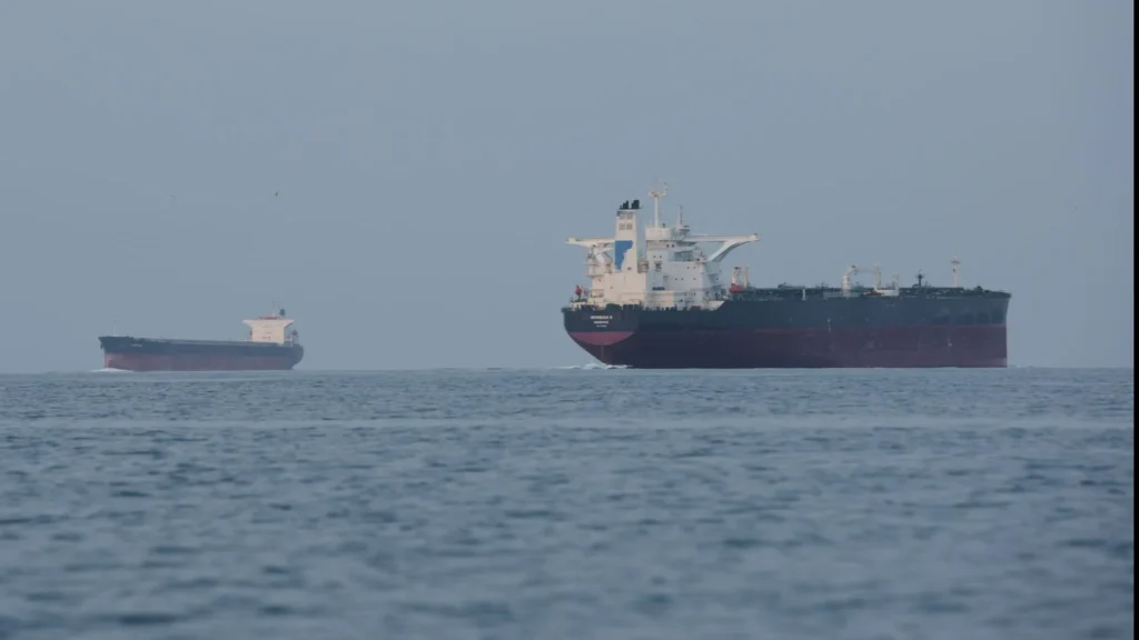 Ilustrasi Kapal Kargo Iran ditahan Militer AS. (Sumber: X/@ChinaDailyAsia)