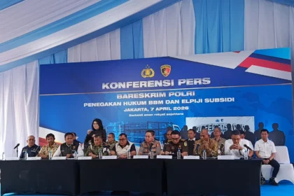Bareskrim Mabes Polri ungkap kasus penyelewengan BBM-LPG Subsidi, uang negara alami kebocoran hingga Rp1,2 Triliun.