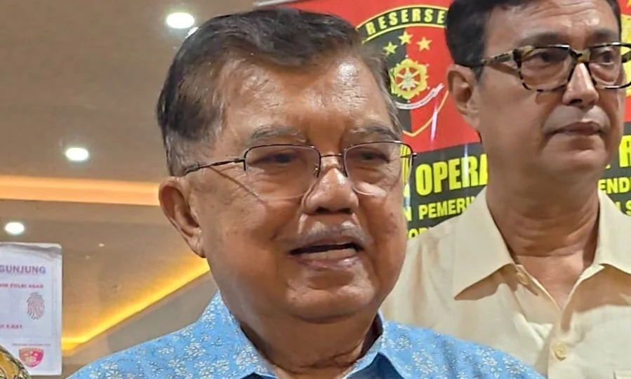 Jusuf Kalla resmi malaporkan Rismon Hasiholan tudingan mendanai polemik ijazah Presiden ke-7 Joko Widodo ke Bareskrim Mabes Polri.