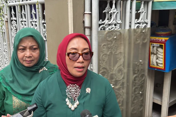 Menteri PPA, Arifah Fauzi mengusulkan agar gerbong perempuan dipindahkan ke tengah