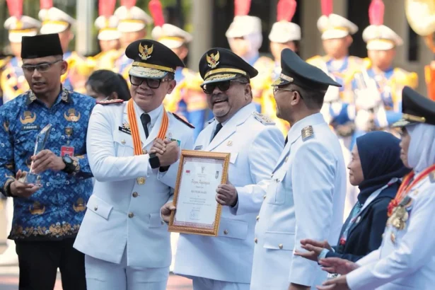 Wakil Menteri Dalam Negeri Bima Arya Sugiarto, dan Wakil Gubernur DKI Jakarta Rano Karno