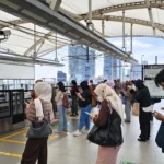 Penumpang MRT di Stasiun Blok M. (Sumber: Owrite/Syifa Fauziah)