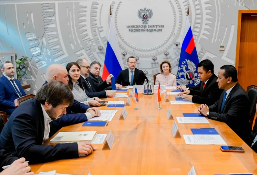 Menteri ESDM, Bahlil Lahadalia saat kunjungan ke Rusia. (Sumber: Kementerian ESDM)