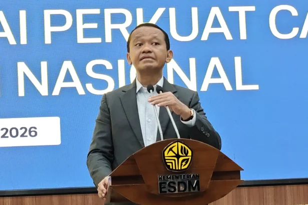 Menteri ESDM, Bahlil Lahadalia mengungkapkan temuan Gas di Kaltim. (Sumber: Owrite/Iren Natania)