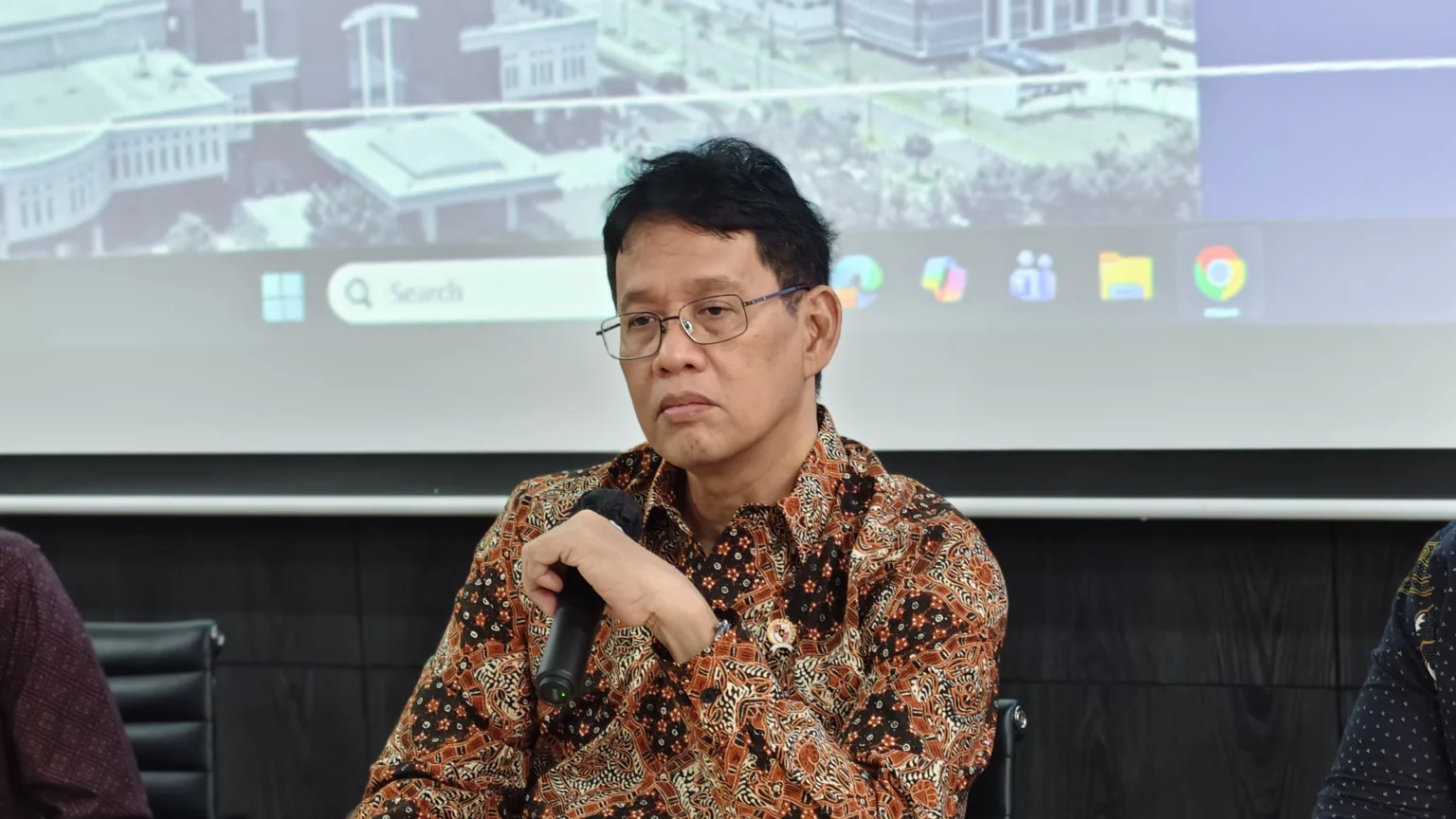 Menteri Keuangan Purbaya Yudhi Sadewa menjelaskan soal tawaran utang Bank Dunia dan IMF.