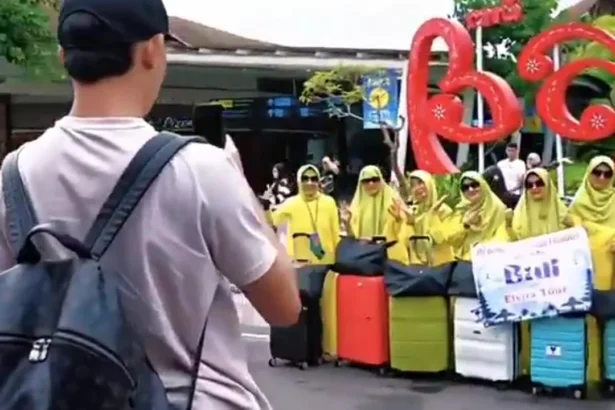 Rizki Ridho Jadi Fotografer Dadakan Emak-Emak
