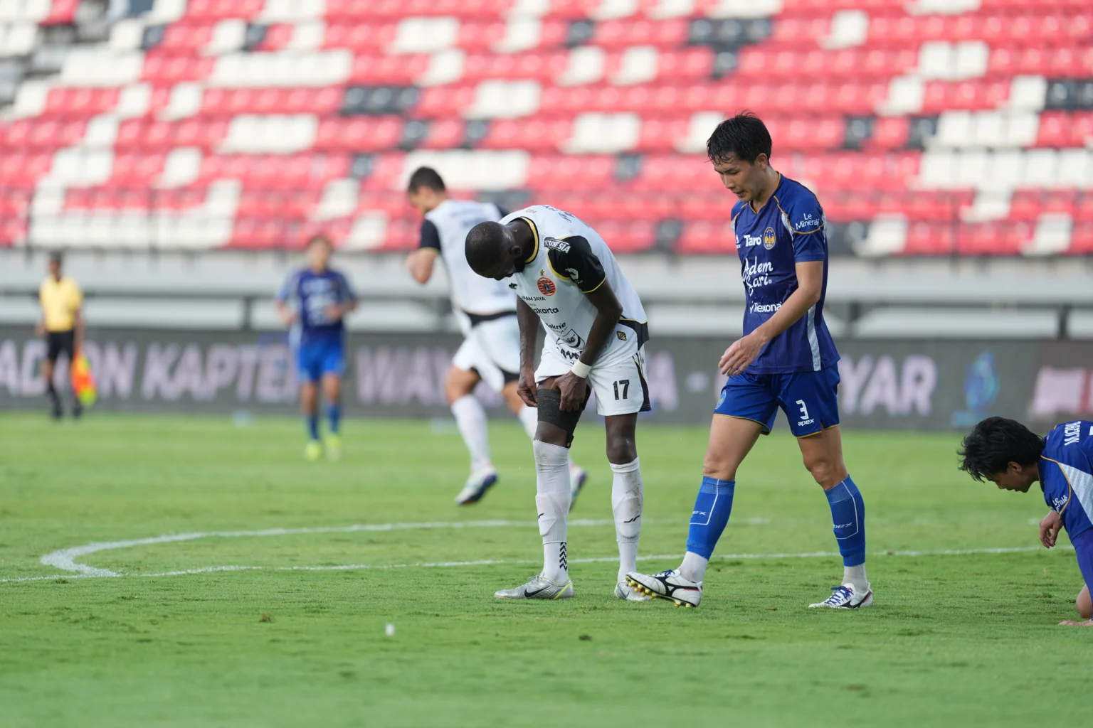 Pertandingan PSIM vs Persija pada pekan ke-29 BRI Super League 2025/2026 di Stadion Kapten I Wayan Dipta, Bali