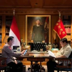 Kapolri Jenderal Listyo Sigit Prabowo melaporkan perkembangan program internal kepolisian dan program nasional ke Presiden Prabowo Subianto.