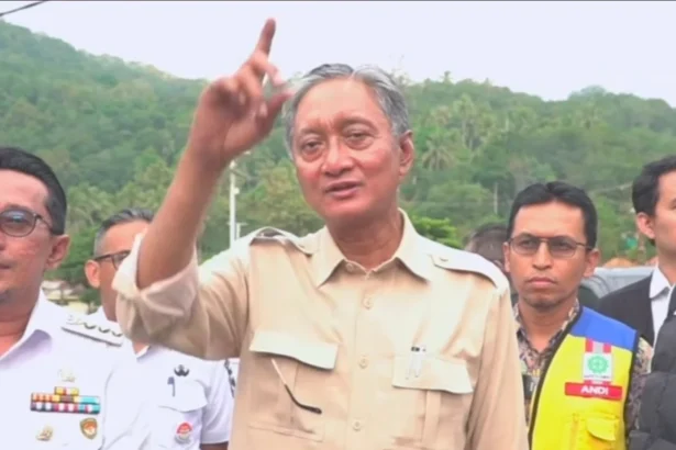 Menteri Pekerjaan Umum Dody Hanggodo