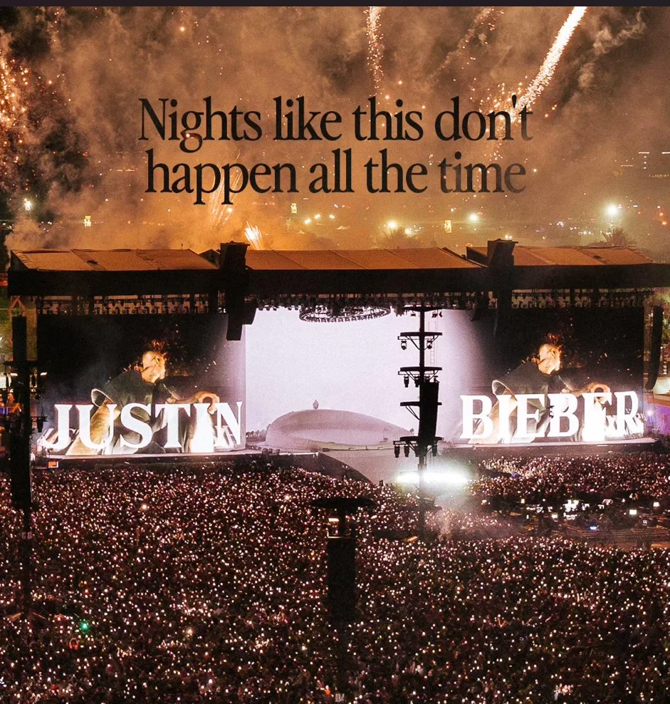 Ribuan penonton memadati Coachella saat pertunjukan Justin Bieber di Empire Polo Club, Indio, California, Amerika Serikat.