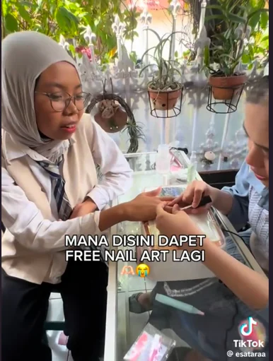 Viral Bengkel Cewek Friendly