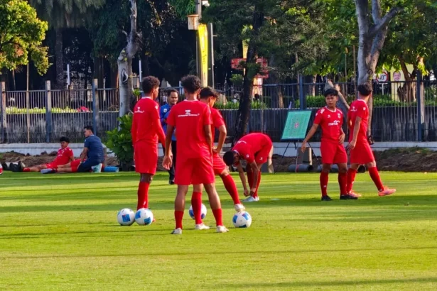 Latihan Timnas Indonesia U-17 di Lapangan A GBK, Senayan, Jumat 24 April 2026