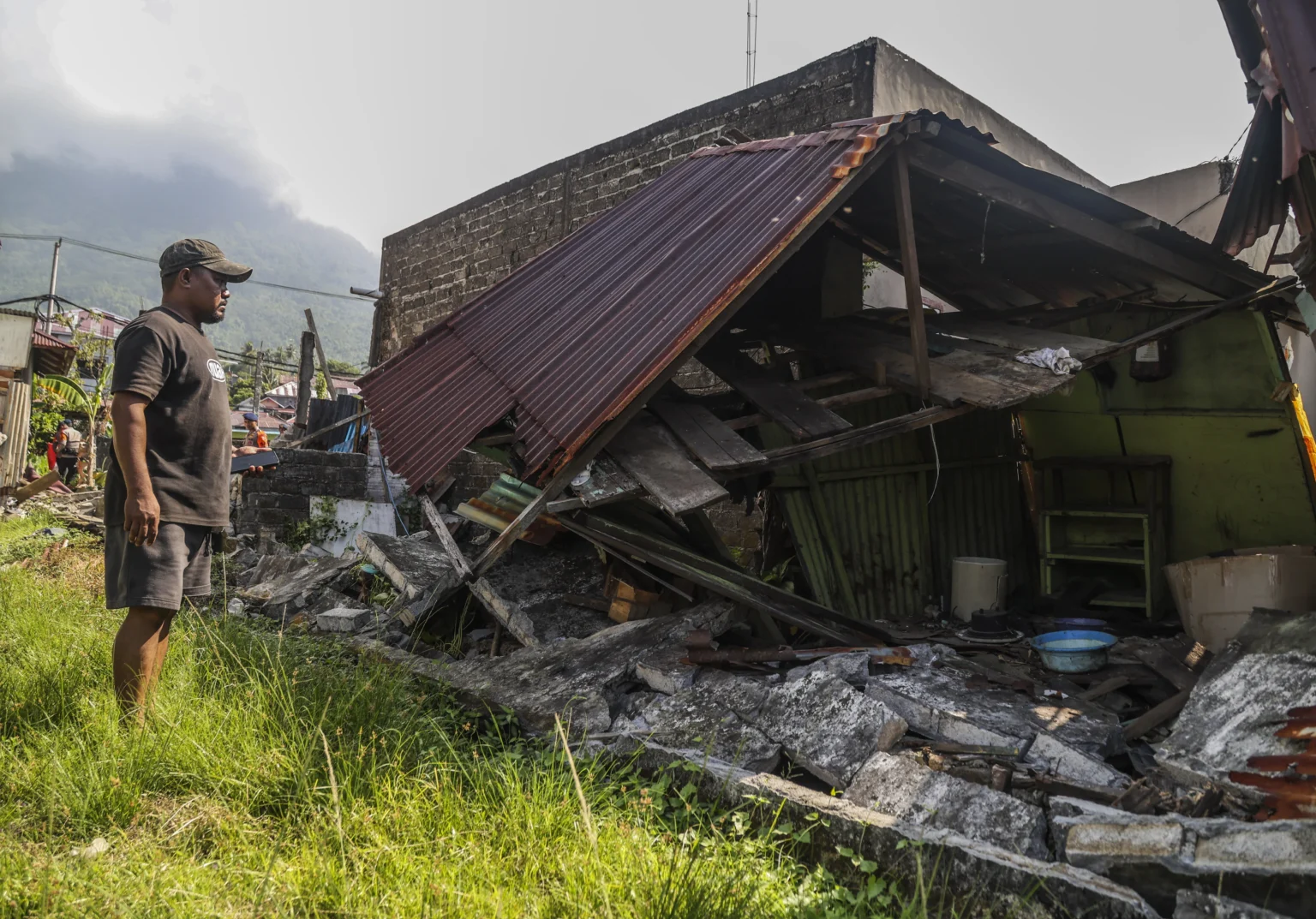 Gempa magnitudo 7,6 Maluku Utara