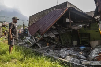 Gempa magnitudo 7,6 Maluku Utara