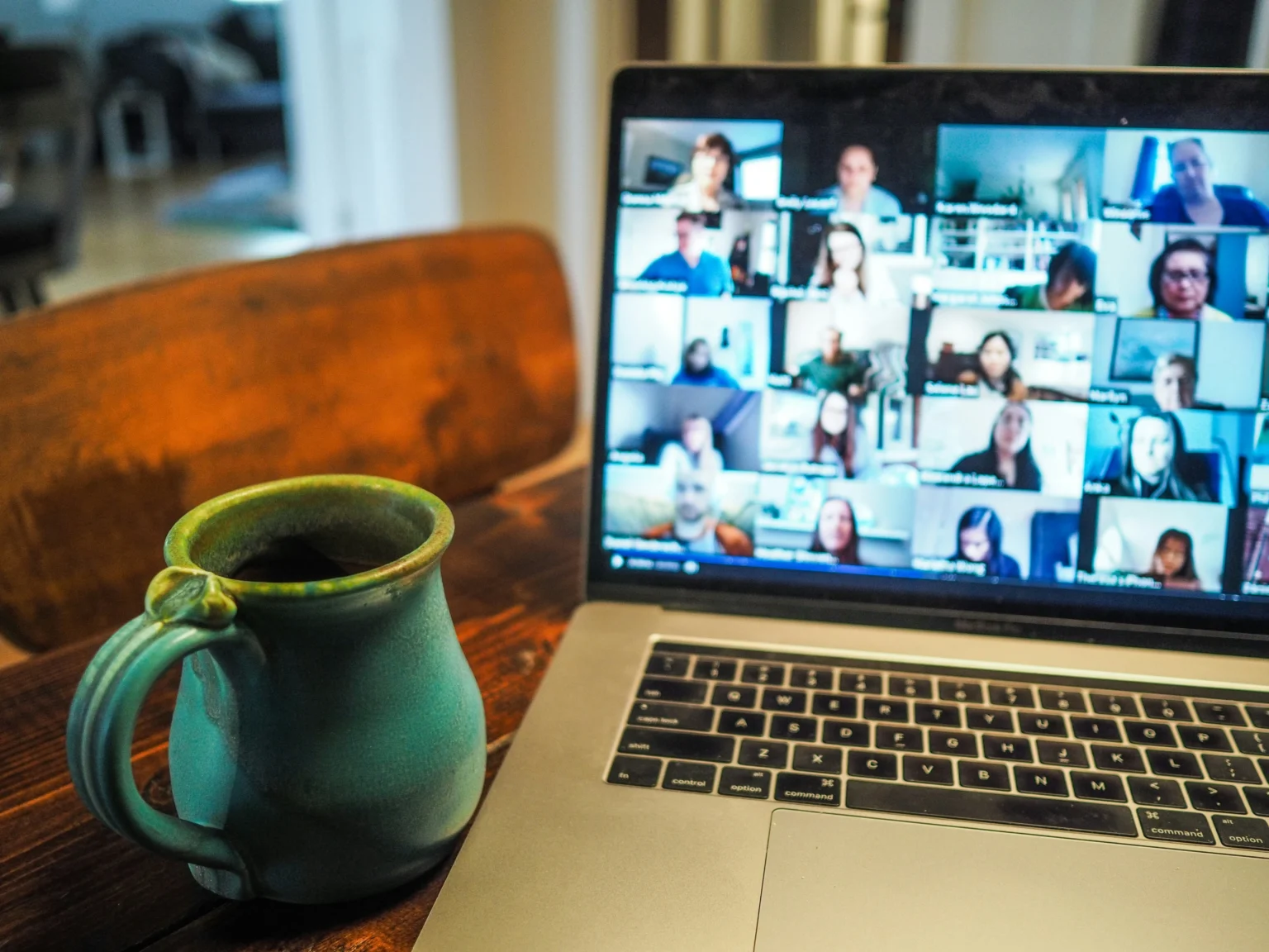 Ilustrasi Work From Home (WFH). (Sumber: Unsplash/Chris Montgomery)