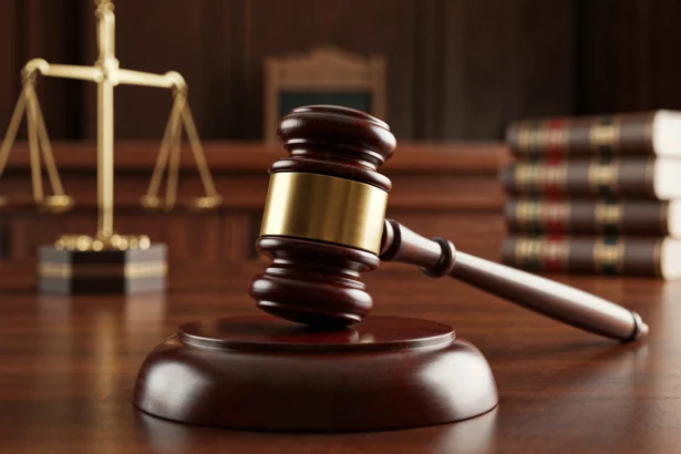 Ilustrasi Palu Hakim