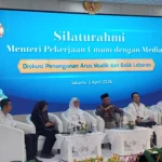 Menteri Pekerjaan Umum dan pihak terkait dalam acara ‘Silaturahmi Menteri Pekerjaan Umum dengan Media’, 2 April 2026, di Jakarta.