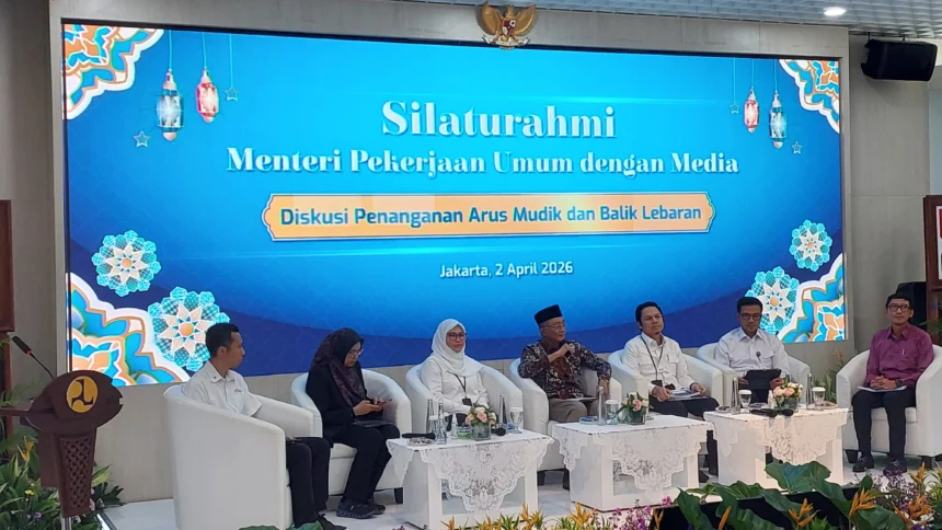 Menteri Pekerjaan Umum dan pihak terkait dalam acara ‘Silaturahmi Menteri Pekerjaan Umum dengan Media’, 2 April 2026, di Jakarta.