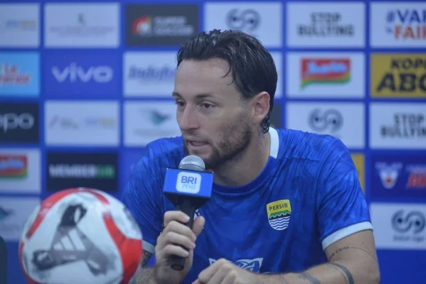 Kapten Persib Bandung, Marc Klok
