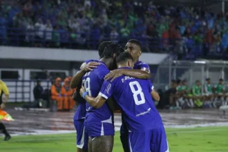 Selebrasi pemain Persib Bandung usai mencetak gol