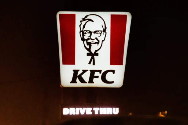 Gerai KFC tutup sebanyak 25 toko sepanjang 2025. (Sumber: Unsplash/Michael Starkie)