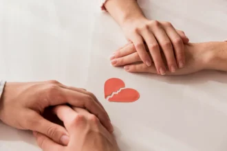 Gambar ilustrasi pasangan lawan jenis