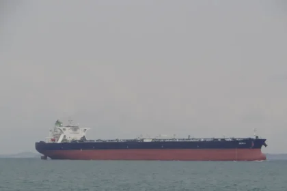 Kapal tanker raksasa Iran