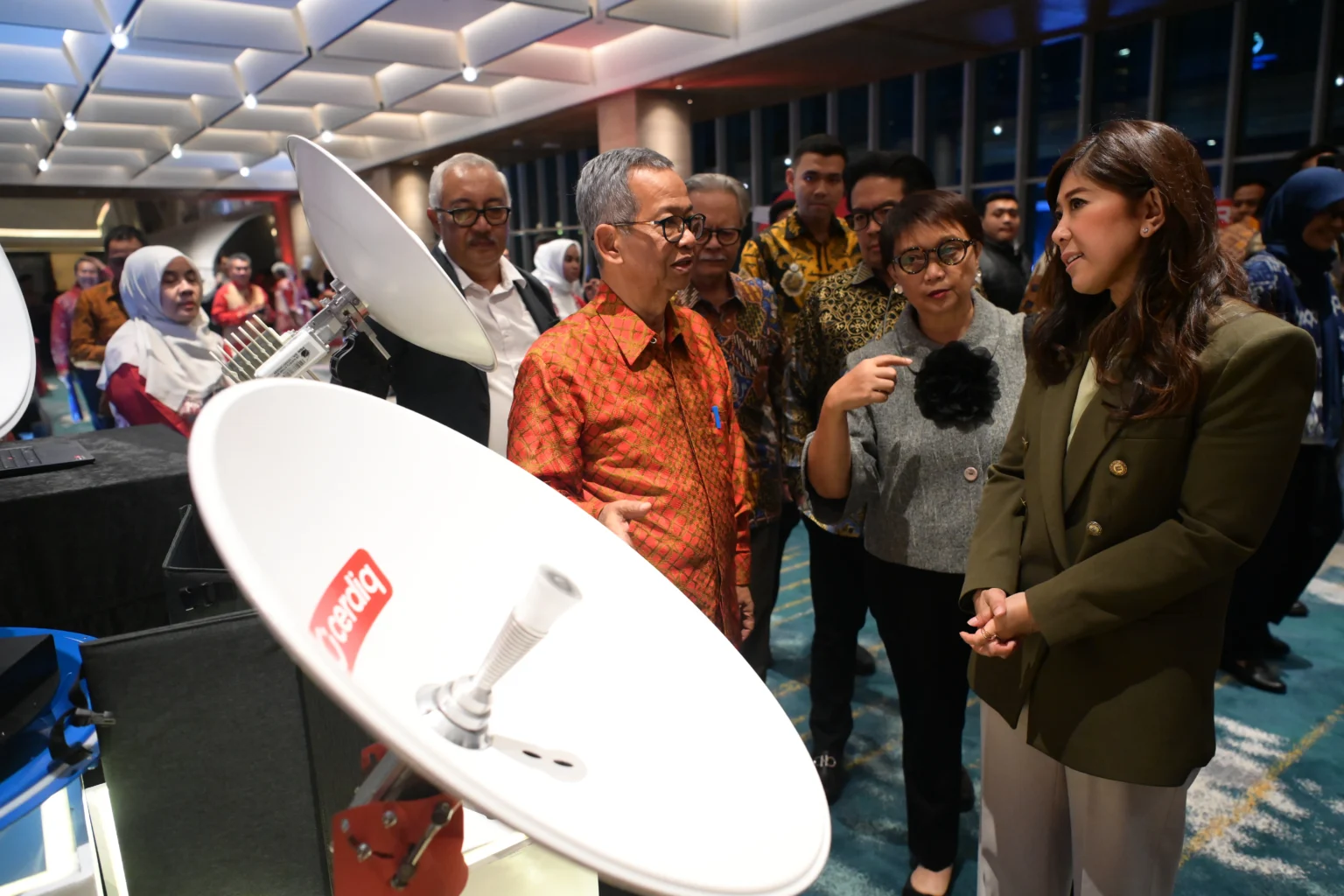 Peresmian beroperasinya Satelit N5