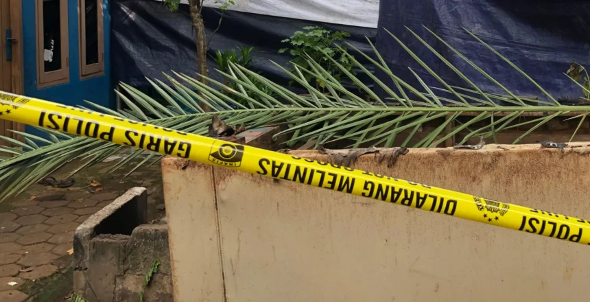 Garis polisi melintang.