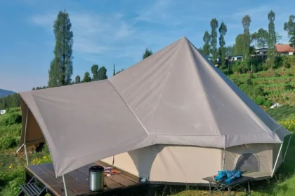 Tenda TKP ditemukan jenazah satu keluarga.
