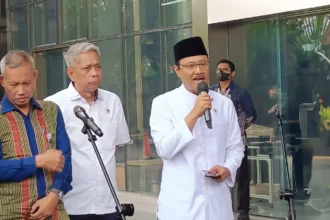 Mensos Gus Ipul dan Wakil Ketua KPK Ibnu Basuki membahas pencegahan praktik korupsi dalam pelaksanaan Program Sekolah Rakyat.