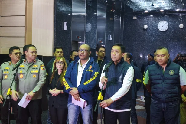Bareskrim Mabes Polri membongkar 321 WNA pelaku judol di gedung kawasan Hayam Wuruk. (Sumber: Istimewa)