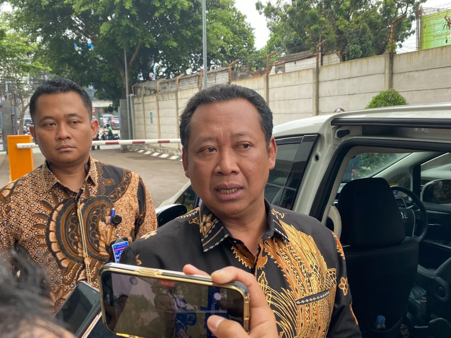 Wakil Ketua KPK, Fitroh Rohcahyanto menanggapi tuntutan Eks Wamenaker Noel 5 tahun penjara kasus korupsi gratifikasi dan pemerasan sertifikat K3 Kemenaker. (Foto: owrite/Rahmat Baihaqi)