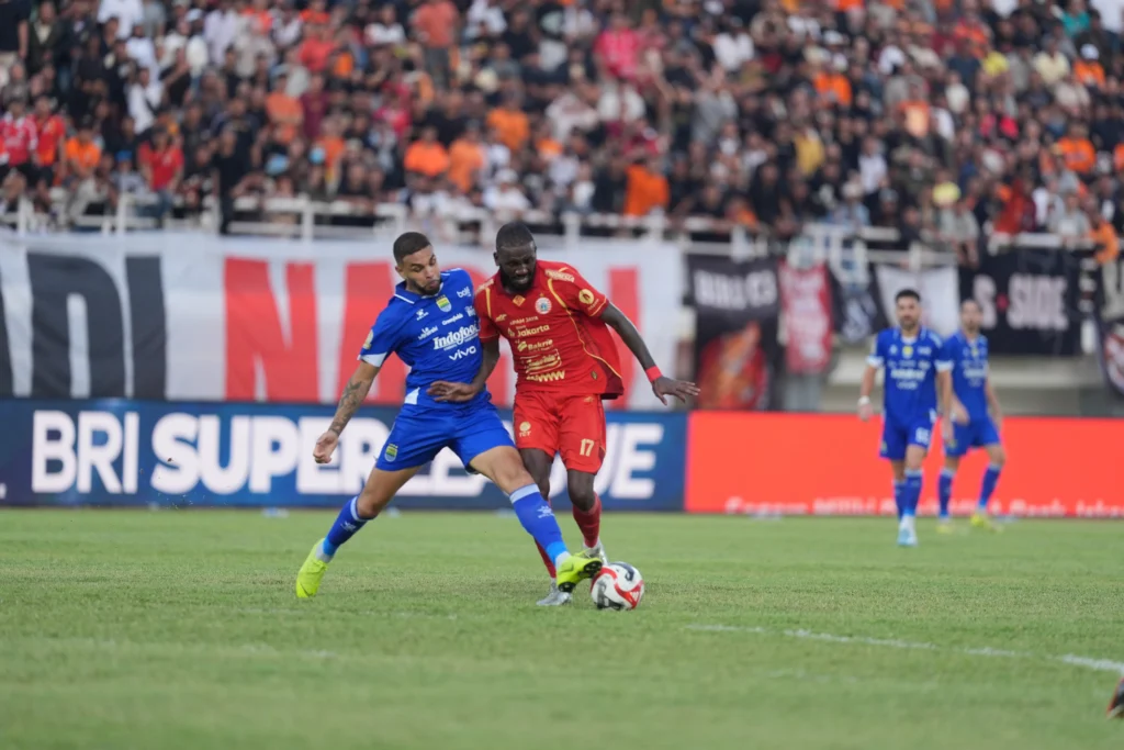 Pertandingan antara Persija Jakarta melawan Persib Bandung di pekan. ke-32 BRI Super League 2025/2026