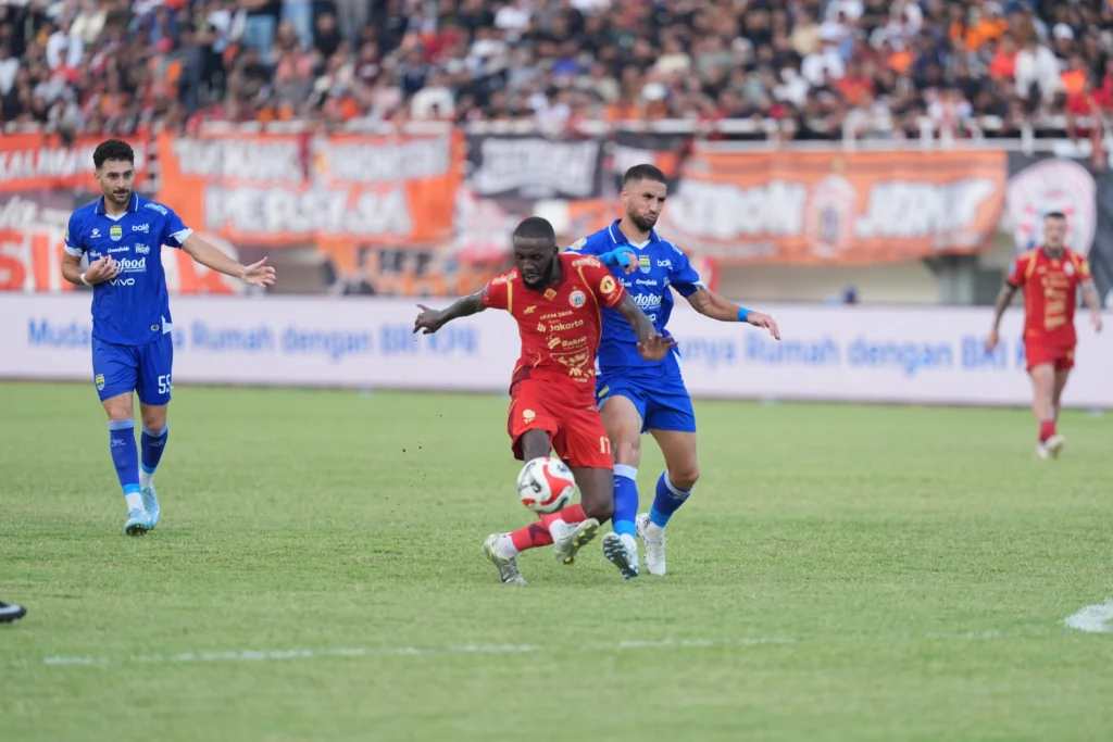 Pertandingan antara Persija vs Persib di pekan ke-32 BRI Super League 2025/2026